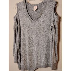 USED Cold Shoulder Freeloader Sweater